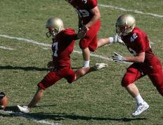 出色发挥引发热议！Scout在老鹰比赛中最后时刻胜出引发球迷热议